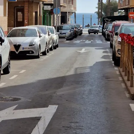 On The Beach In 公寓 托雷维耶哈
