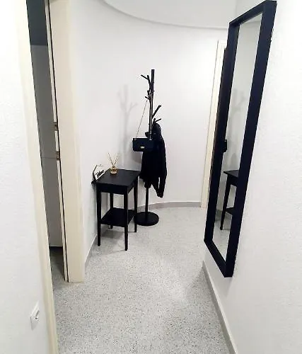 On The Beach In 公寓 *