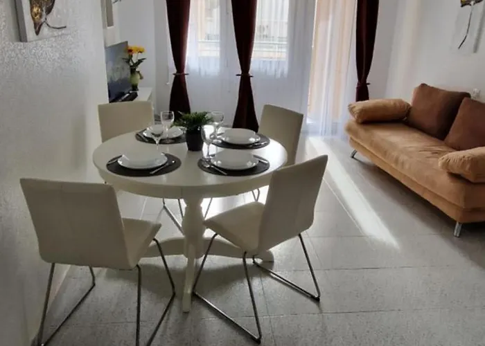 On The Beach In 托雷维耶哈